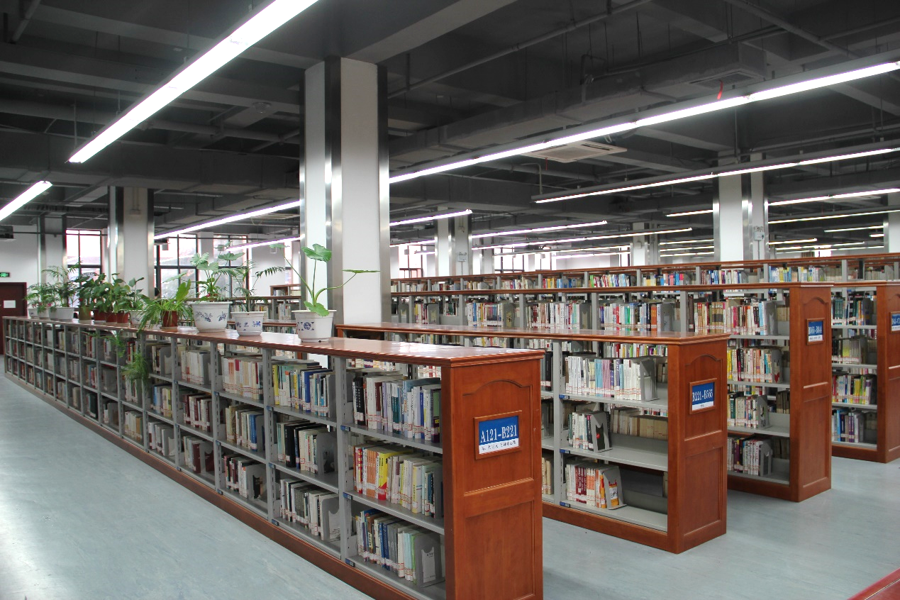 湖北商贸学院图书馆图片